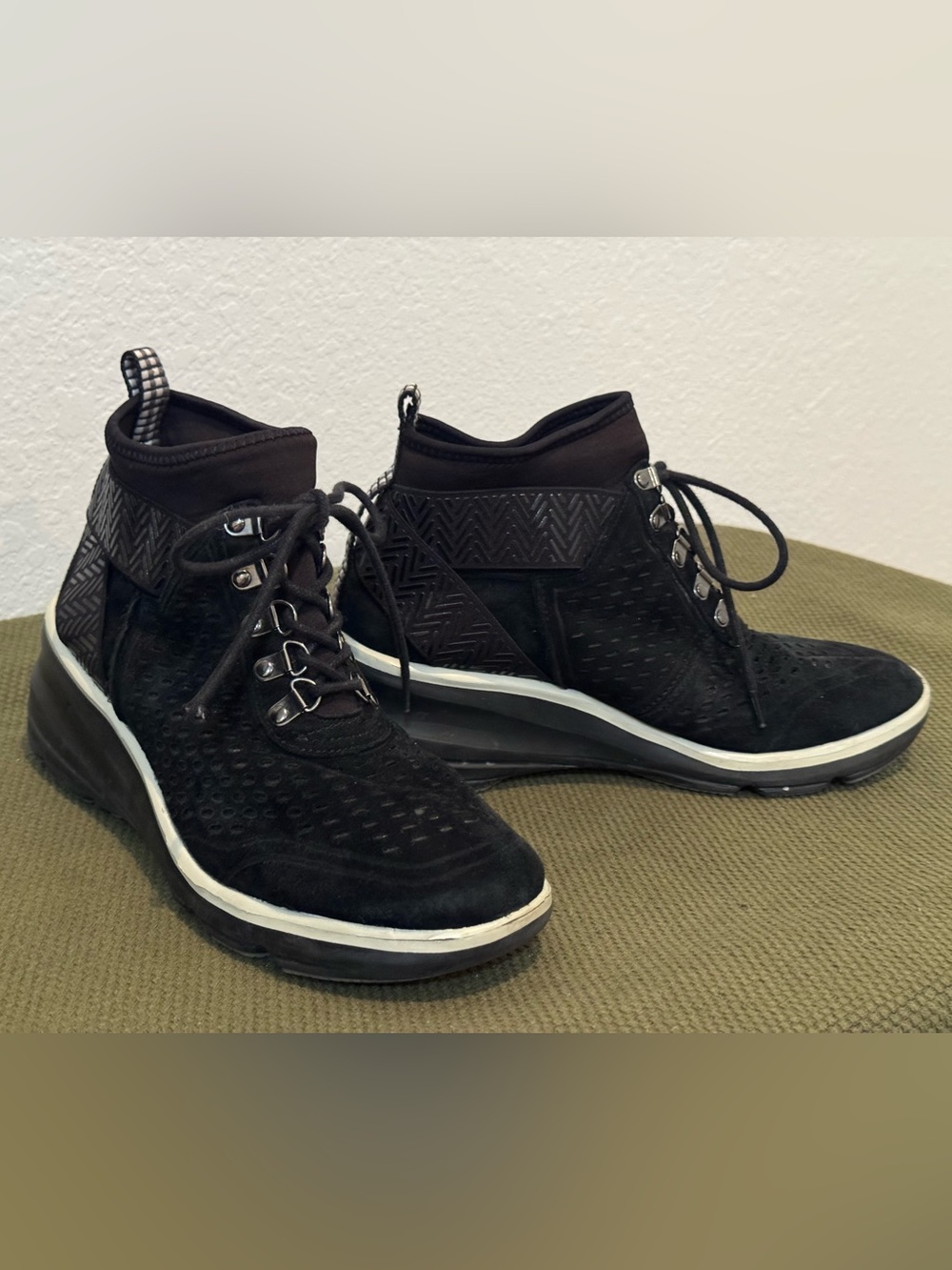 Jambu Women's Offbeat-Encore Black Wedge Bootie